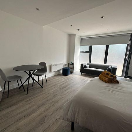 Modern Studio Flat Near Highbury & Islington Station Londen Buitenkant foto