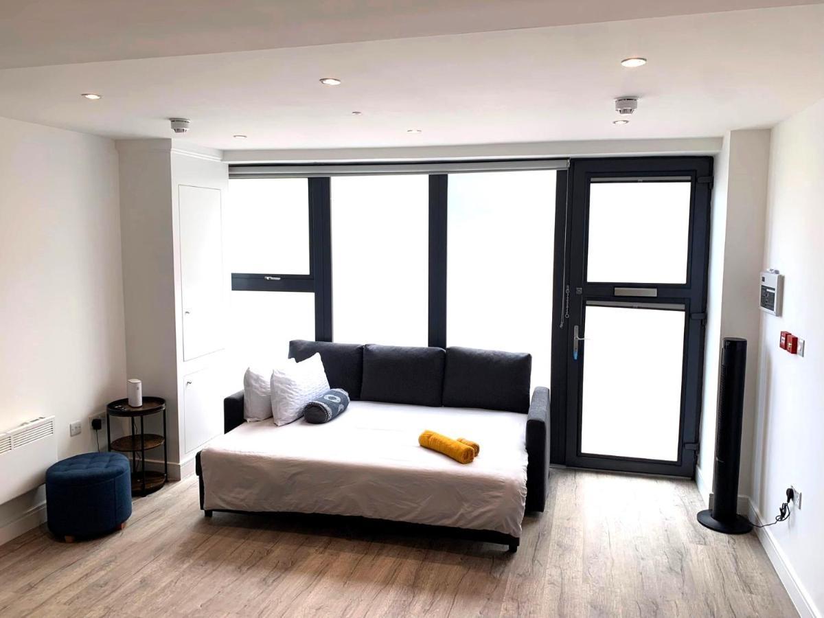 Modern Studio Flat Near Highbury & Islington Station Londen Buitenkant foto