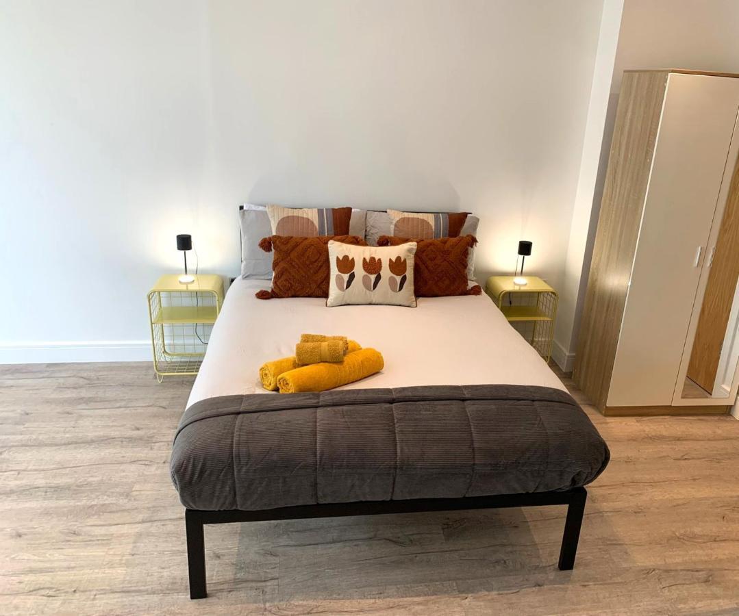 Modern Studio Flat Near Highbury & Islington Station Londen Buitenkant foto