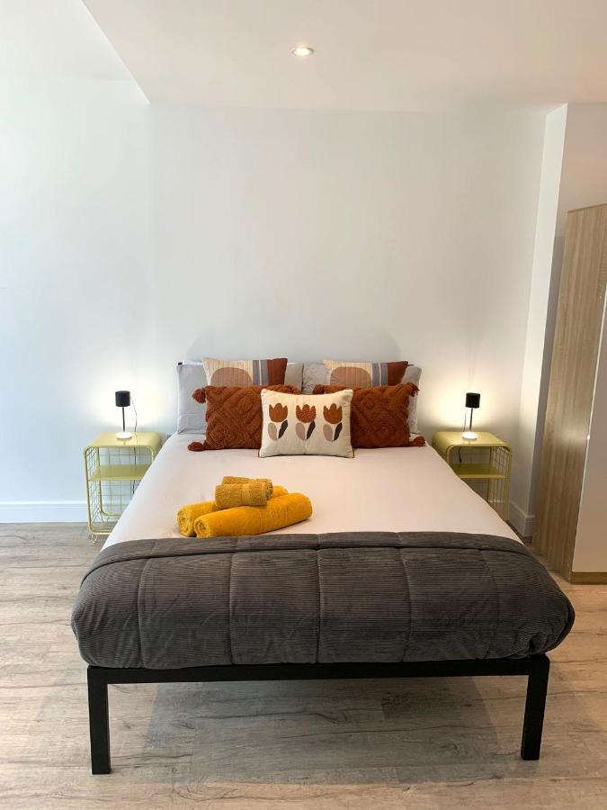 Modern Studio Flat Near Highbury & Islington Station Londen Buitenkant foto