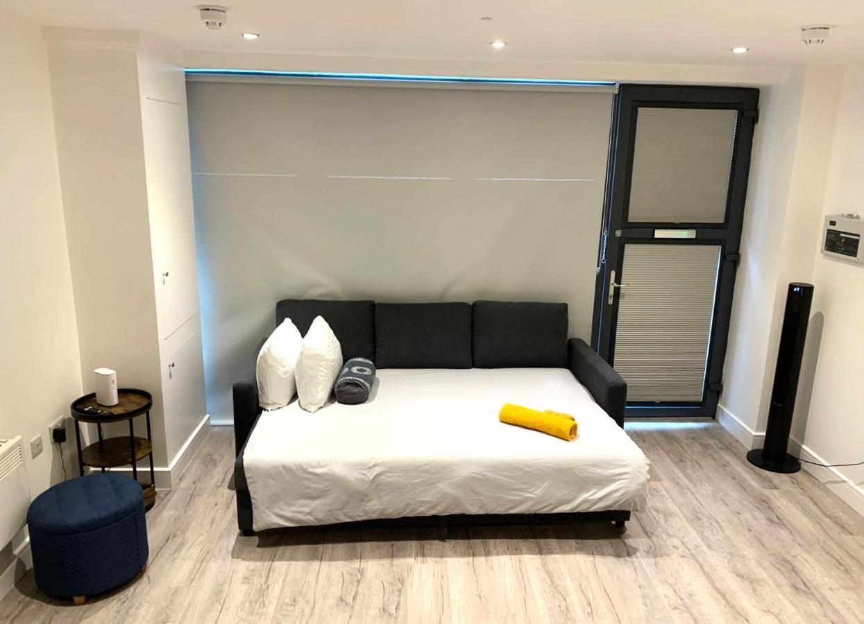 Modern Studio Flat Near Highbury & Islington Station Londen Buitenkant foto