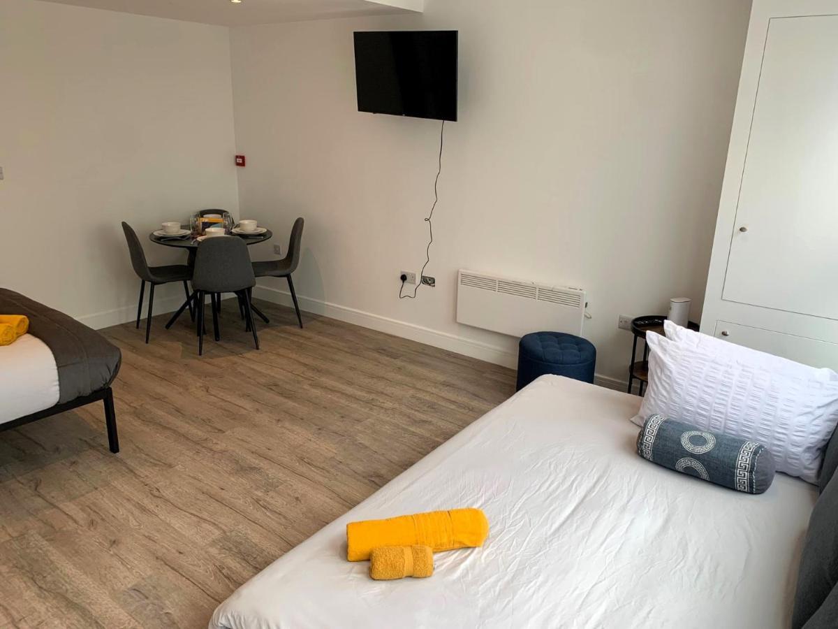 Modern Studio Flat Near Highbury & Islington Station Londen Buitenkant foto