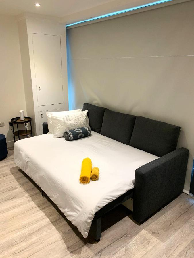 Modern Studio Flat Near Highbury & Islington Station Londen Buitenkant foto