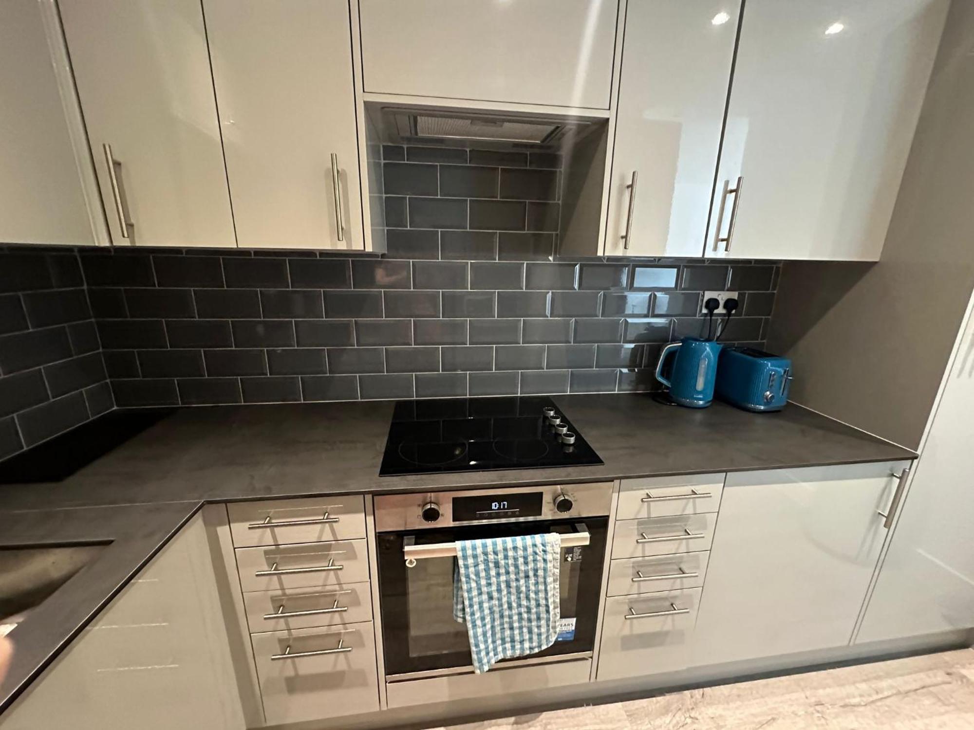 Modern Studio Flat Near Highbury & Islington Station Londen Buitenkant foto