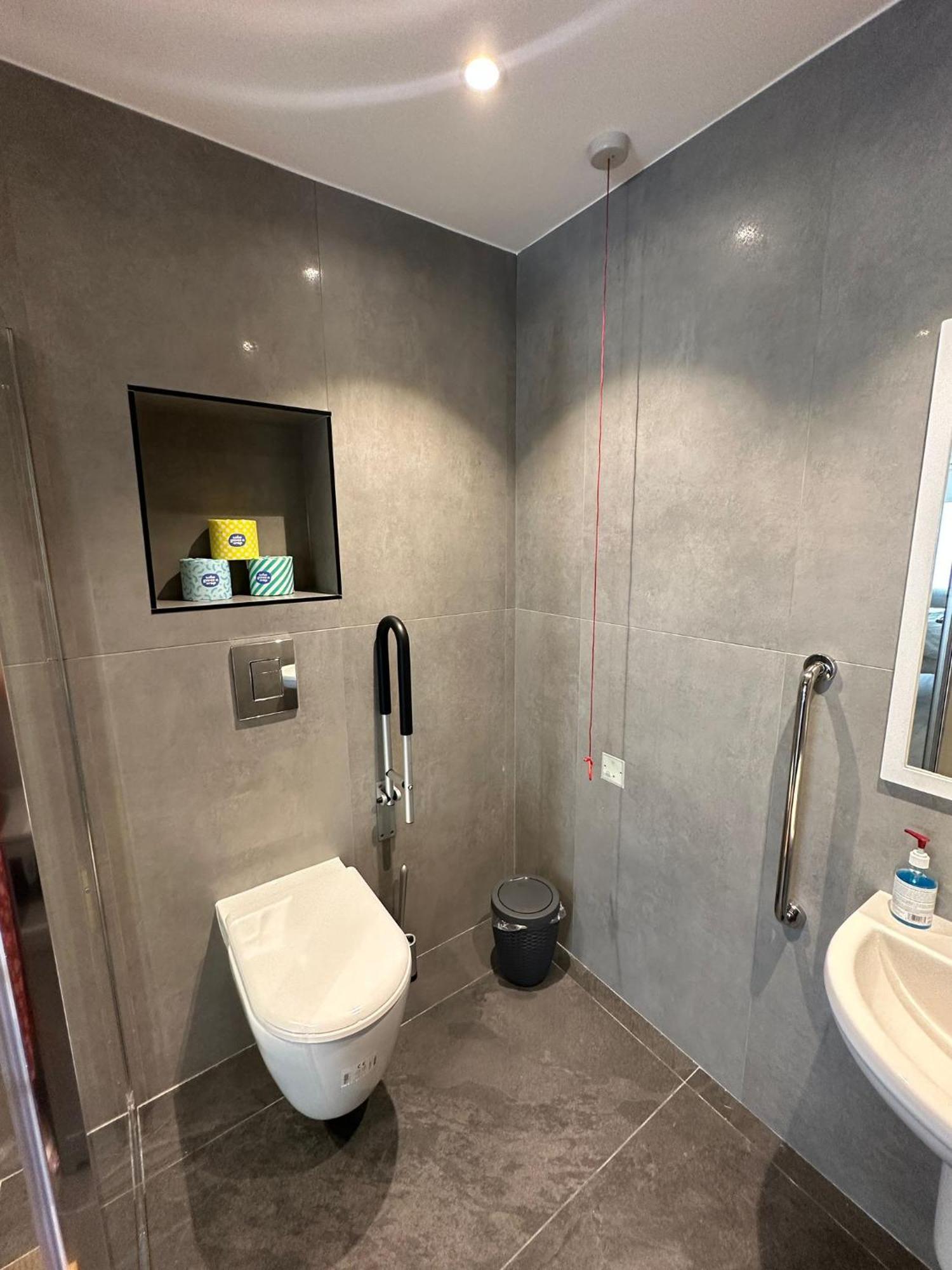 Modern Studio Flat Near Highbury & Islington Station Londen Buitenkant foto